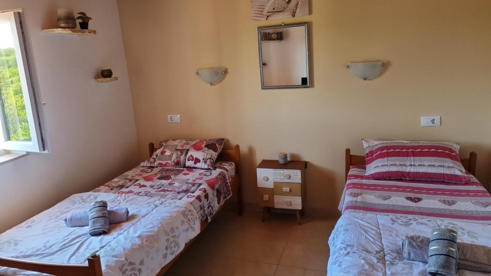 Sobe Anja Guest House Brtonigla Exterior photo
